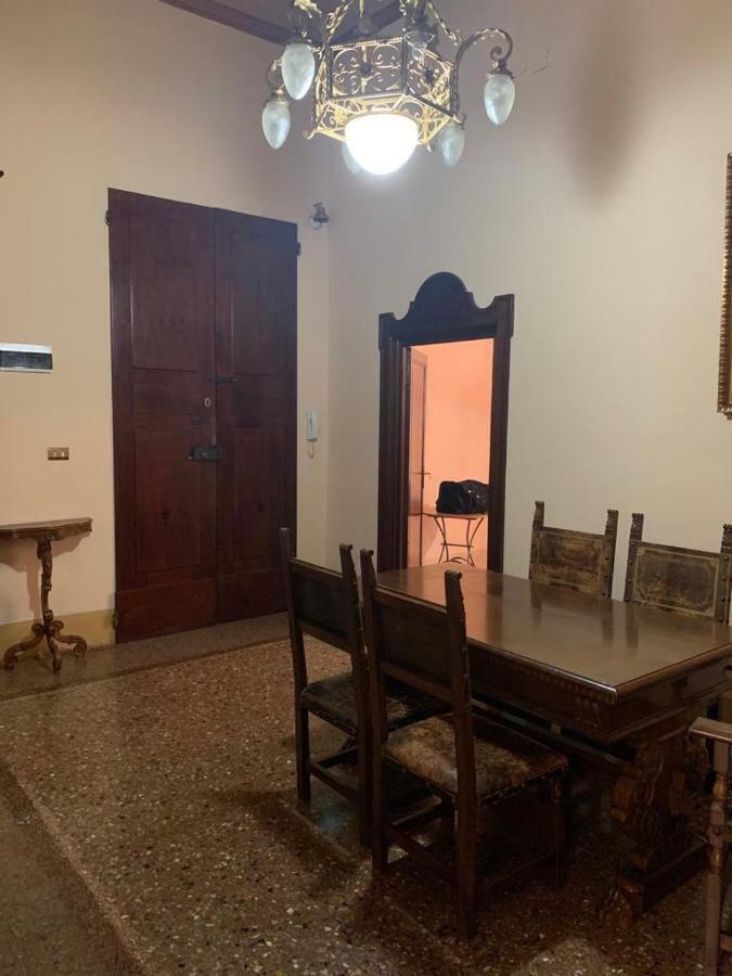 Palazzo Bargellini Panzacchi Apartments Bologna Buitenkant foto